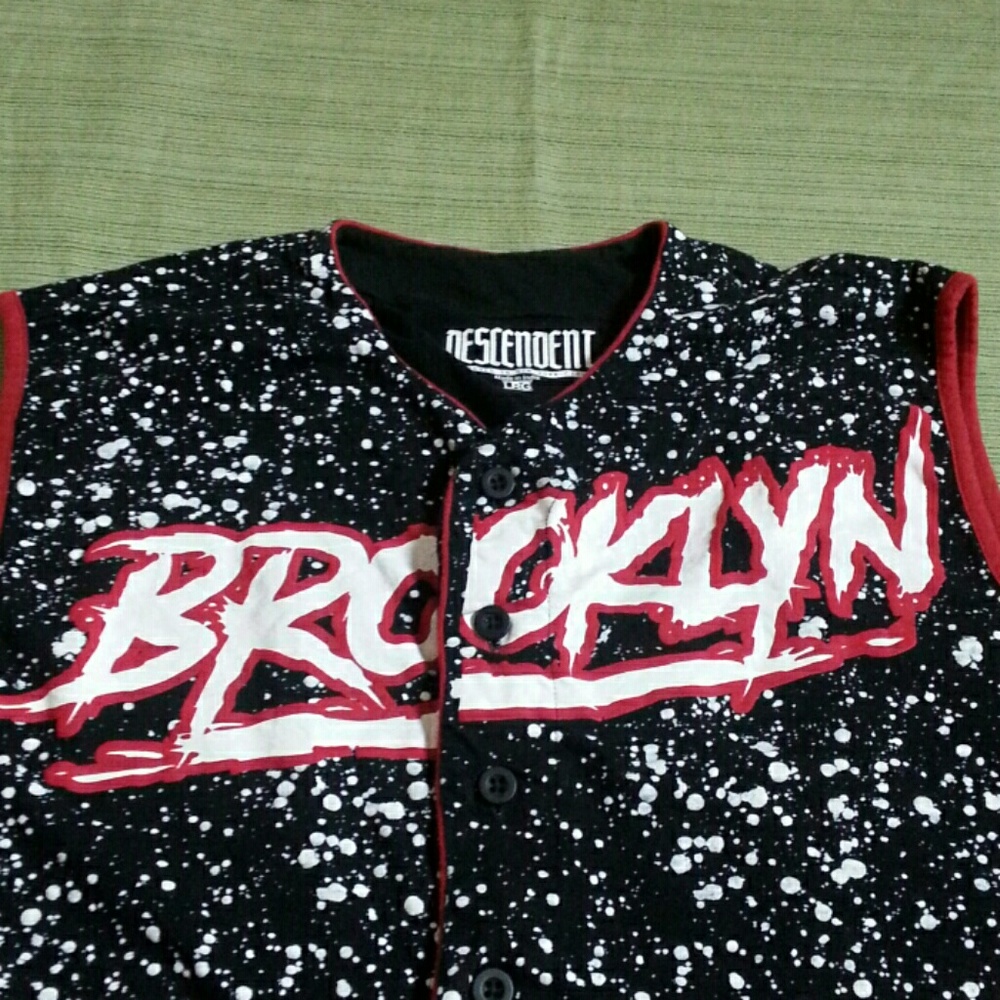 BROOKLYN BEAUTIFUL TOP DESIGNED IN NEW YORK CITY